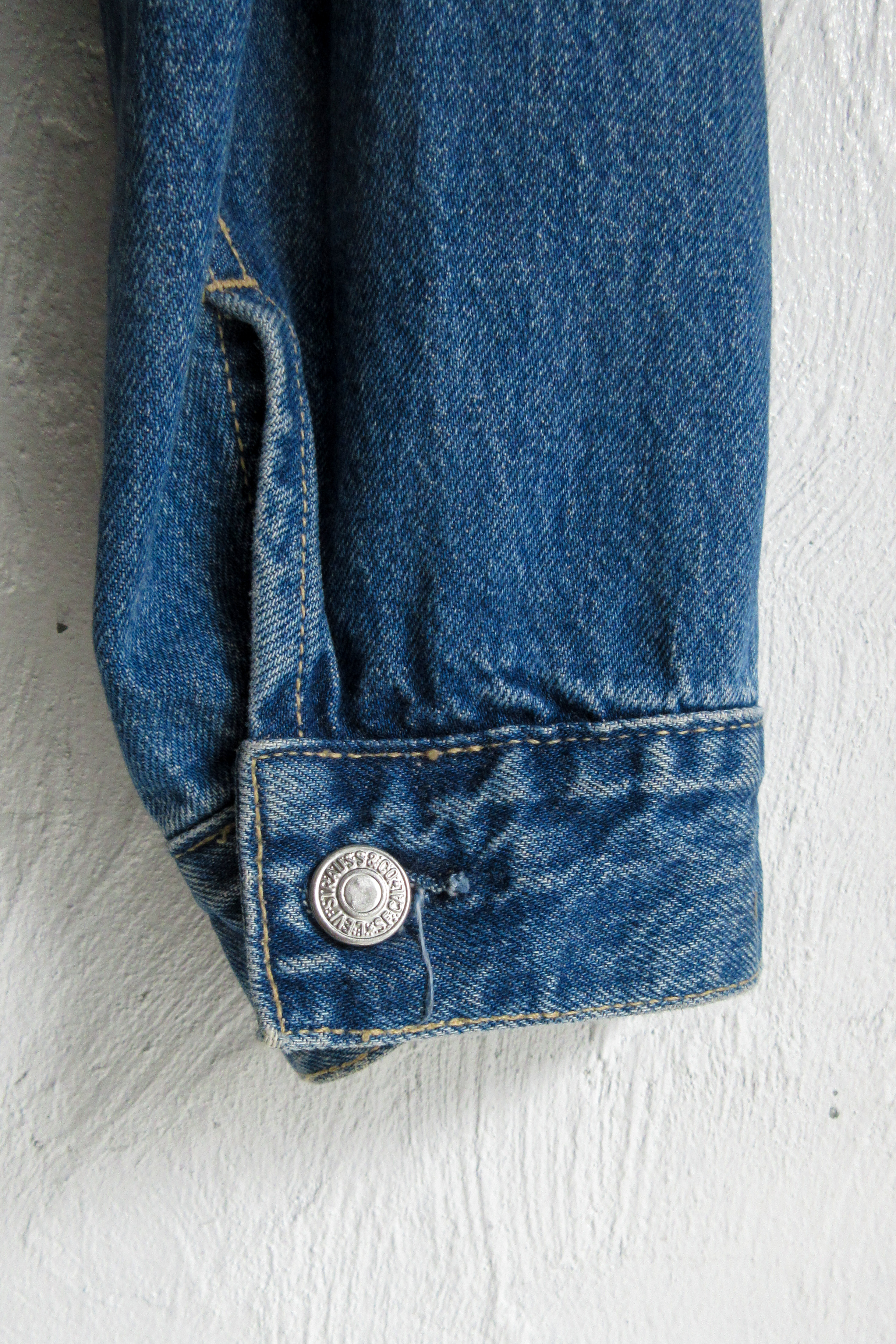 90s Italian Levi's _8